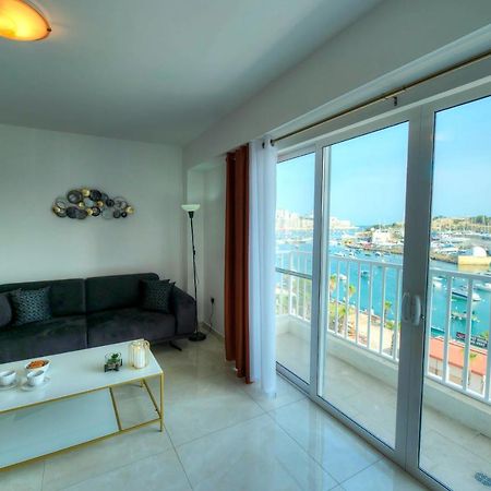 Seafront Beautifully Furnished 2 Bedrooms Gogzr-3 Gzira Eksteriør bilde