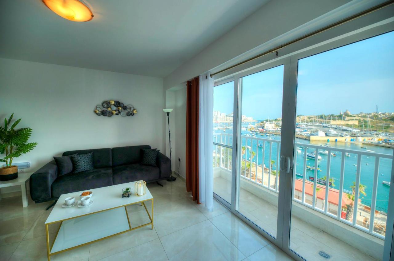 Seafront Beautifully Furnished 2 Bedrooms Gogzr-3 Gzira Eksteriør bilde