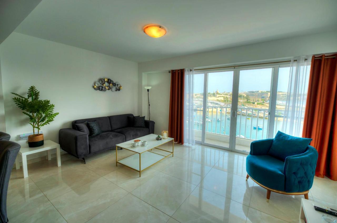 Seafront Beautifully Furnished 2 Bedrooms Gogzr-3 Gzira Eksteriør bilde