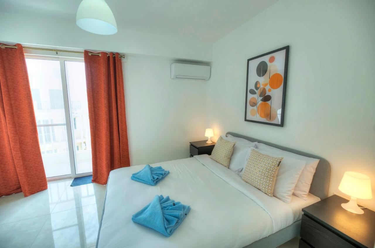 Seafront Beautifully Furnished 2 Bedrooms Gogzr-3 Gzira Eksteriør bilde